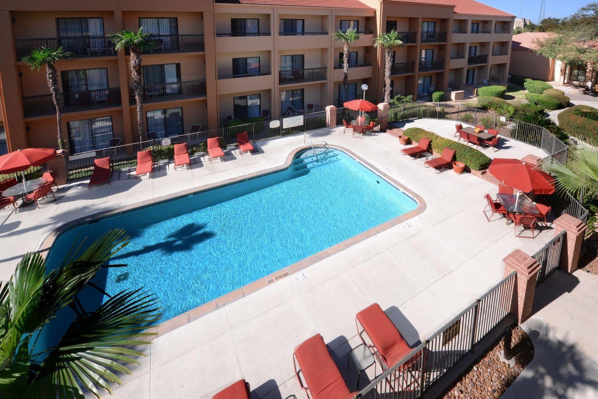 Courtyard By Marriott San Antonio Downtown Hotel Exterior photo